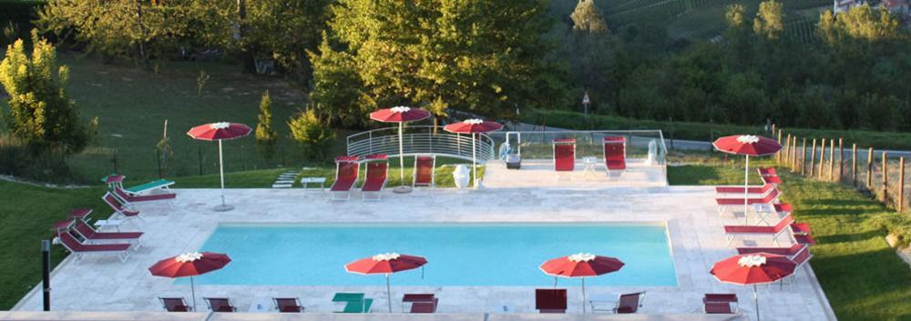 Ca' Del Lupo Hotel Montelupo Albese Exterior photo
